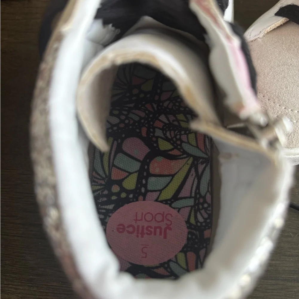 Justice Little Girl & Big Girl Mid Court Sneaker, Sizes 5. Shoelace and zipper